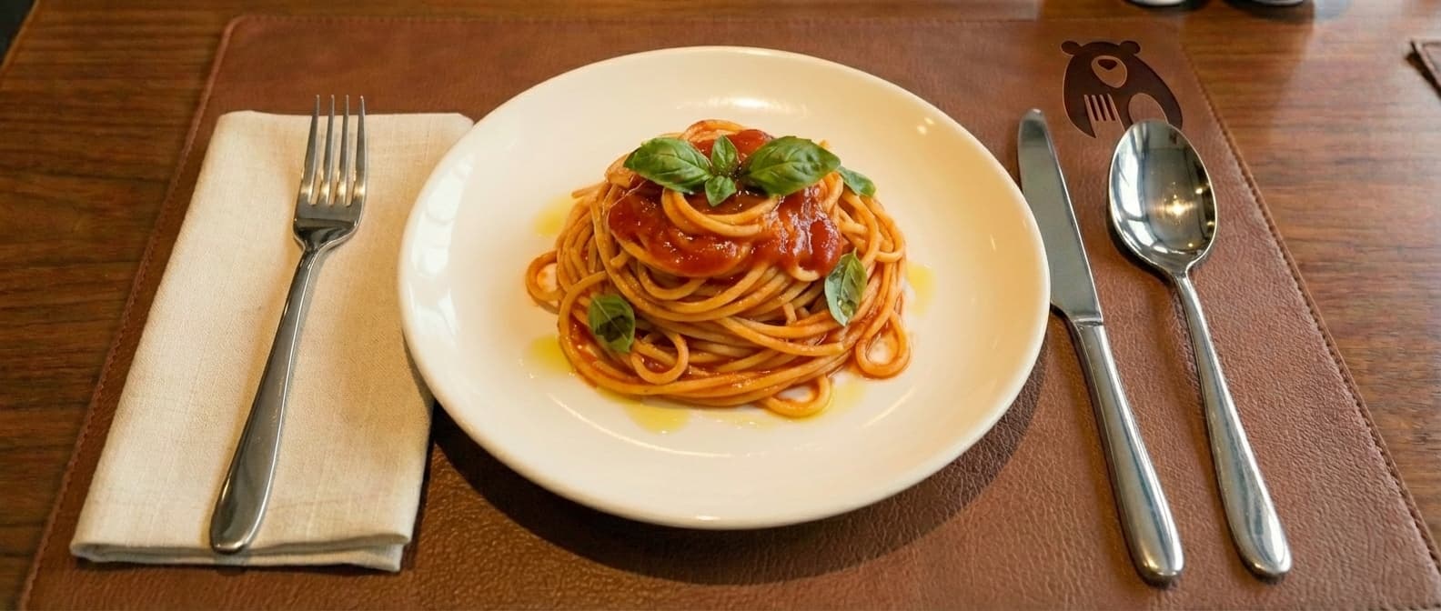 Tagliatelle cu Sos de Roșii și Busuioc