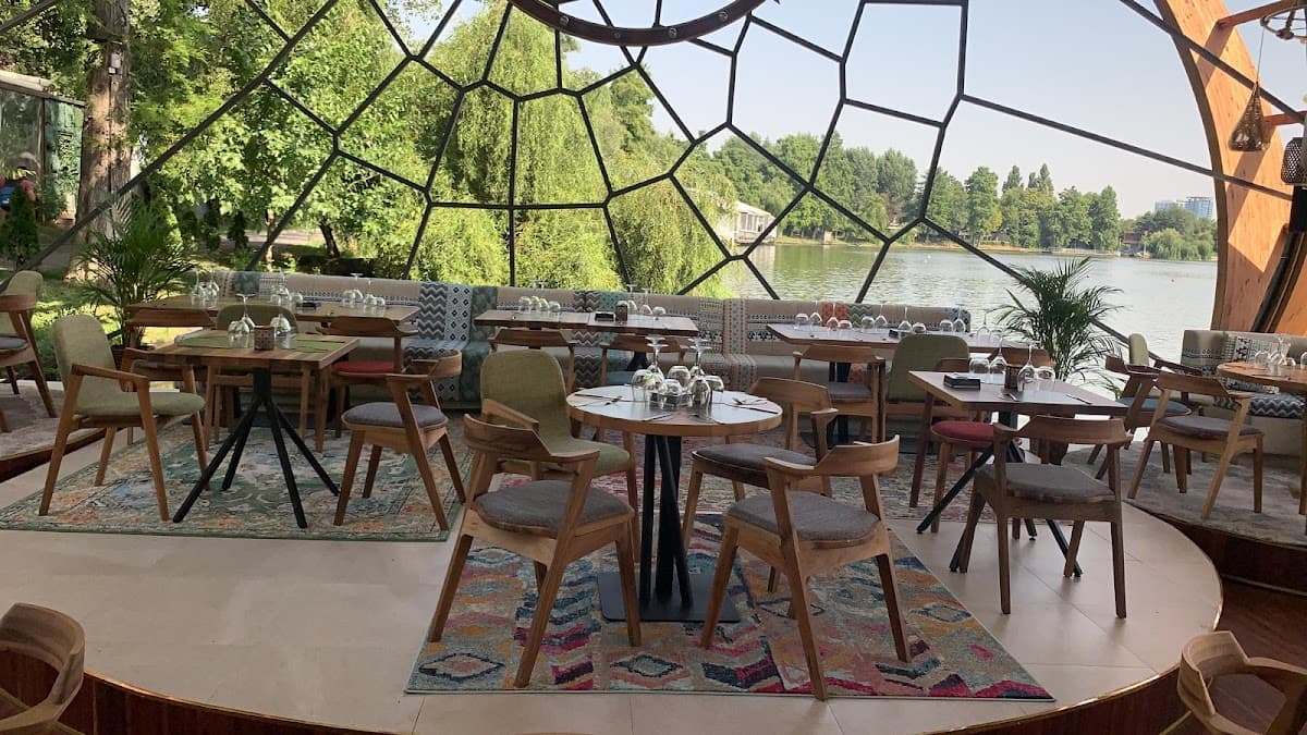 HiroBay - italian & japanese restaurant in 077190 București