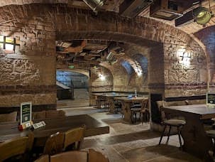Irish Music Pub - american & british restaurant in Cluj-Napoca 400174