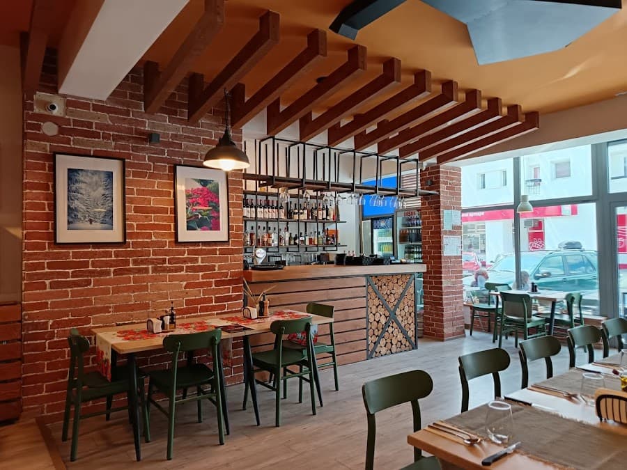 La Flacari - italian & romanian restaurant in 430295 Baia Mare