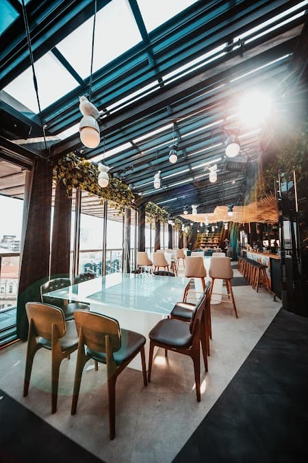 naive restaurant in București 030167