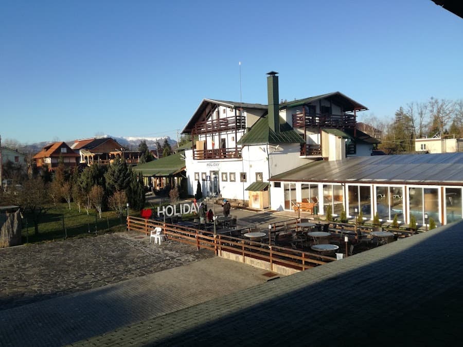 Pensiunea Holiday - romanian & breakfast-brunch restaurant in 437205 Ocna Șugatag